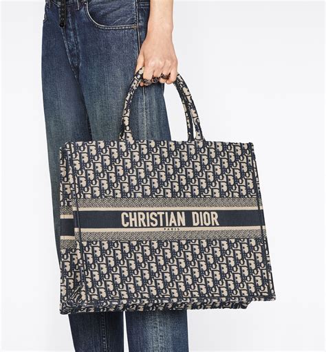 cabas book tote dior|dior designer tote bag.